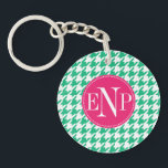 Modern Emerald Green Houndstooth Personalised Key Ring<br><div class="desc">Modern stylish design featuring a emerald green and white houndstooth pattern. Personalise it with your name and monogram on the bright girly pink round frame. Luxury option for the trendy woman! Ideal for animal lovers ***PLEASE use the customise it orange button to change font size and style, you can also...</div>