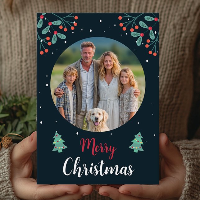 Modern family Christmas photo card (Creator Uploaded)