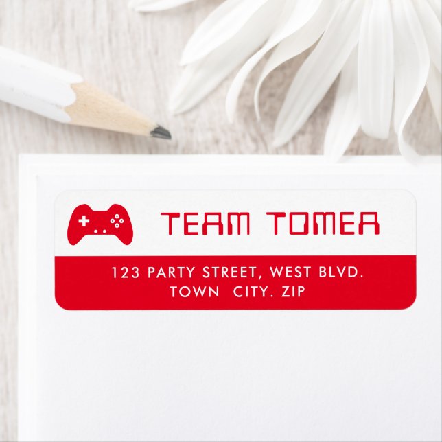 MODERN GAMING Bar Mitzvah cool black controller (Insitu)