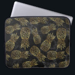 Modern geometric gold pineapples design laptop sleeve<br><div class="desc">Stylish triangles pineapple fruits pattern,  shining faux yellow gold strokes,  trendy abstract black,  grey,  white marble texture,  fruity summer elegant artwork. Simple,  ink,  artwork,  multiple misplaced shapes,  unusual,  decorative,  creative,  decor,  fashionable,  awesome,  pretty,  popular,  custom,  unique,  fresh,  beautiful,  fashion,  image.</div>