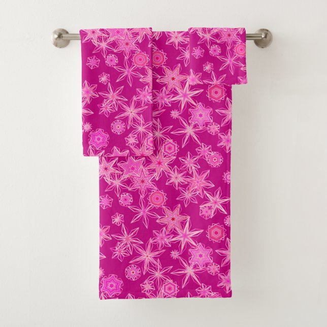Modern Geometric Snowflakes, Deep Fuchsia Pink Bath Towel Set (Insitu)