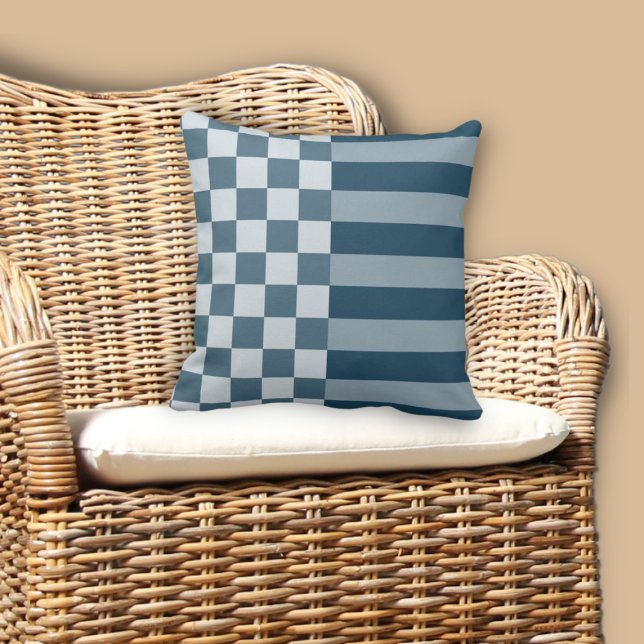Modern Geometric Stripes & Chequered Cushion (Modern Geometric Stripes & Checker Throw Pillow)