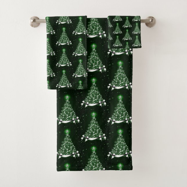 Modern Green Holiday Tree Motif Bath Towel Set (Insitu)