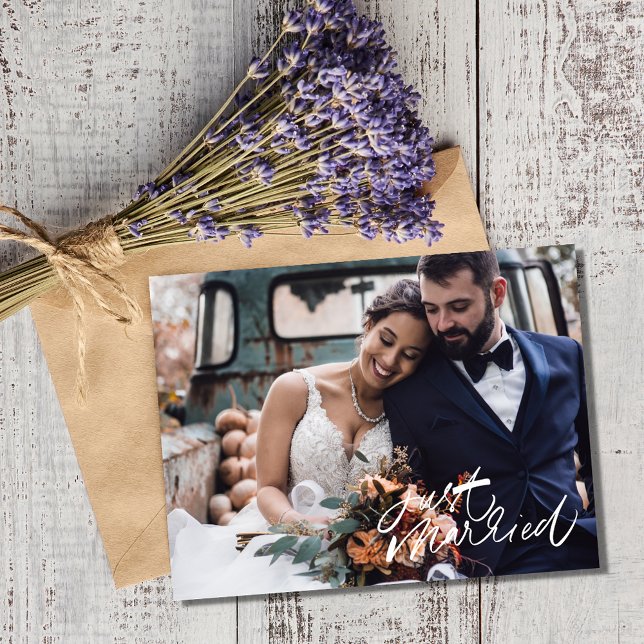 Modern Just Married Photo Wedding Thank You Postcard (Modern Just Married Photo Wedding Thank You Postcard)