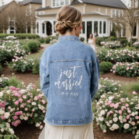 Modern Just Married White Script Typography