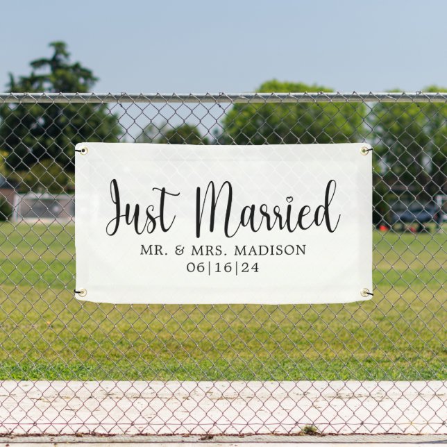 Modern Just Married With Heart Car Banner (Insitu)