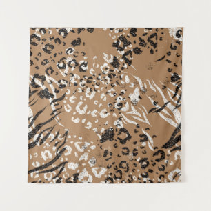 Modern leopard: wild nature pattern. tapestry