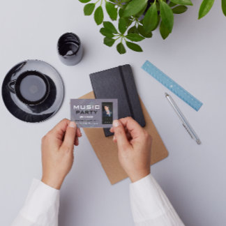 Modern Minimal Black & White DJ Music Turntable Business Card
