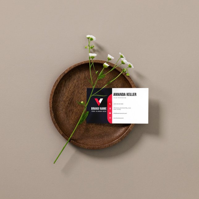 Modern Minimalist Business Card (Creator Uploaded)
