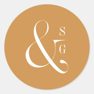 Modern minimalist couple's monogram gold classic round sticker