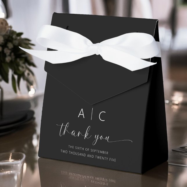 Modern Minimalist Elegant Wedding Favour Box (Creator Uploaded)