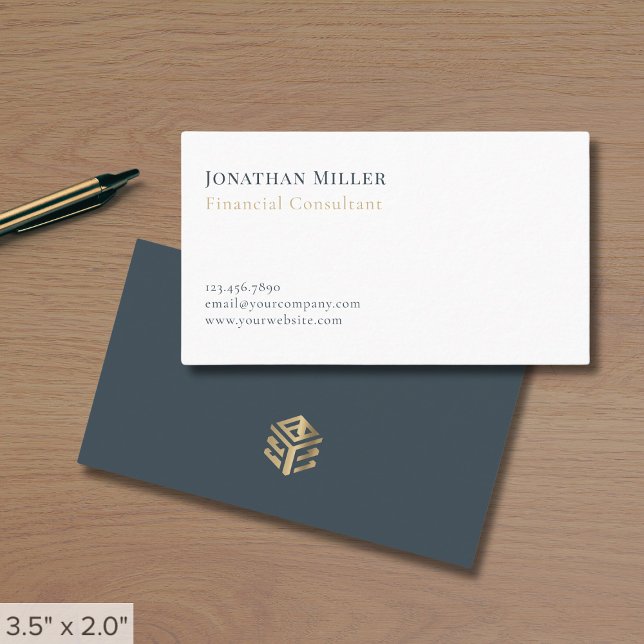 Modern Minimalist Financial Services Business Card (Creator Uploaded)