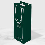 Modern Personalised Monogram and Name Groomsmen Wine Gift Bag<br><div class="desc">Add a personal touch to your wedding with personalised groomsmen wine gift bag.
This gift bag features personalised groomsman's monogram and name with title and wedding date in white modern sans serif font style on emerald green background.

Also perfect for best man,  father of the bride and more.</div>