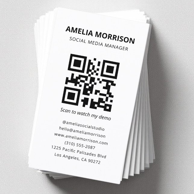 Modern QR Code Minimalist Professional Business Card (Creator Uploaded)