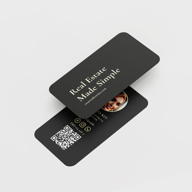 MODERN REALTOR REAL ESTATE AGENT SLOGAN BUSINESS CARD (Creator Uploaded)