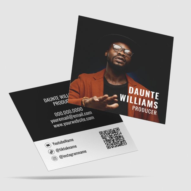Modern Scannable Qr Code Social Media Icon Square Business Card (Modern Scannable Qr Code Social Media Icon Square Business Card
)