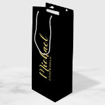 Modern Script Personalised Groomsman Wine Gift Bag<br><div class="desc">Modern Script Personalised Groomsman Gift Bag featuring personalised groomsman's name in gold modern script font style with title and wedding date in white modern sans serif font style on black background. Also perfect for Bridesmaid, Maid of Honour, Flower Girl, Mother of the Bride, Best man and more. Please Note: The...</div>