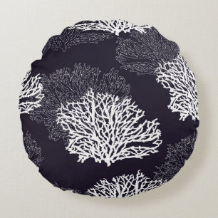 Modern seamless hand drawn coral pattern vintage i round cushion