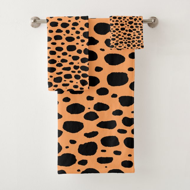 Modern Seamless Wild Safari Cat Animal Print Bath Towel Set (Insitu)