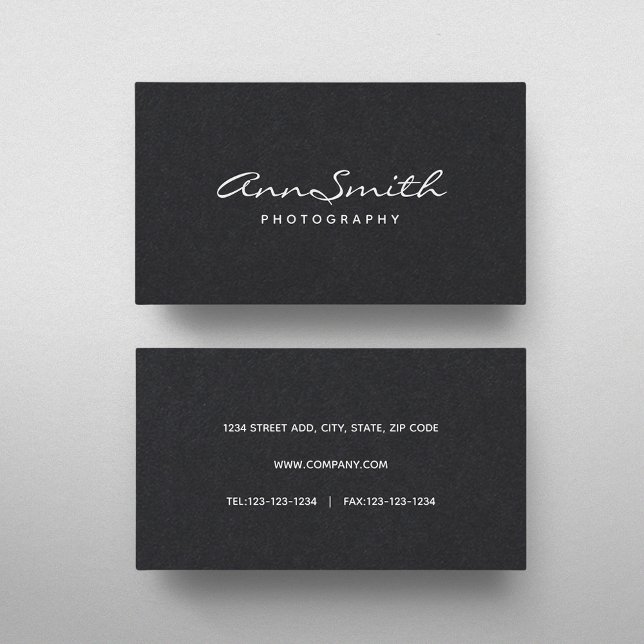 Modern Simple Black and White Business Card (Creator Uploaded)