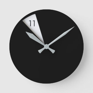 Modern simple round clock