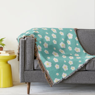 Modern Simple Spring Daisy flowers gradient  Throw Blanket