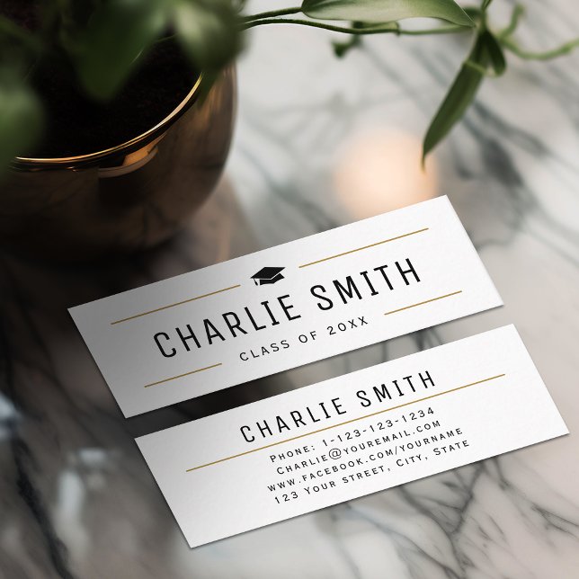 Modern Simple Typography Graduate Name Card  (Modern Simple Typography Graduate Name Card)
