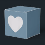 Modern Solid Elemental Blue Simple Chic Elegant Favour Box<br><div class="desc">Modern Solid Elemental Blue Simple Chic Elegant Favour Boxes features a modern solid blue. Perfect for Valentine's Day,  Women's Day,  Mother's Day,  birthday parties,  anniversary,  weddings,  baby showers and more. Created by Evco Studio www.zazzle.com/store/evcostudio</div>