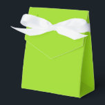 Modern Solid Lime Green Simple Chic Elegant Favour Box<br><div class="desc">Modern Solid Lime Green Simple Chic Elegant Favour Boxes features a modern solid black. Perfect for Valentine's Day,  Women's Day,  Mother's Day,  birthday parties,  anniversary,  weddings,  baby showers and more. Created by Evco Studio www.zazzle.com/store/evcostudio</div>