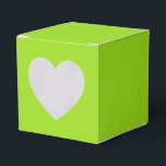 Modern Solid Lime Green Simple Chic Elegant Favour Box<br><div class="desc">Modern Solid Lime Green Simple Chic Elegant Favour Boxes features a modern solid black. Perfect for Valentine's Day,  Women's Day,  Mother's Day,  birthday parties,  anniversary,  weddings,  baby showers and more. Created by Evco Studio www.zazzle.com/store/evcostudio</div>