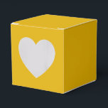 Modern Solid Mustard Yellow Simple Chic Elegant Favour Box<br><div class="desc">Modern Solid Mustard Yellow Simple Chic Elegant Favour Boxes features a modern solid yellow. Perfect for Valentine's Day,  Women's Day,  Mother's Day,  birthday parties,  anniversary,  weddings,  baby showers and more. Created by Evco Studio www.zazzle.com/store/evcostudio</div>