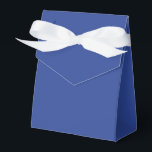 Modern Solid Royal Blue Simple Chic Elegant Favour Box<br><div class="desc">Modern Solid Royal Blue Simple Chic Elegant Favour Boxes features a modern solid blue. Perfect for Valentine's Day,  Women's Day,  Mother's Day,  birthday parties,  anniversary,  weddings,  baby showers and more. Created by Evco Studio www.zazzle.com/store/evcostudio</div>