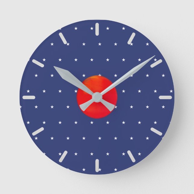 Modern Star Pattern Round Clock (Front)