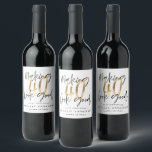 Modern typography black and gold 40th birthday win wine label<br><div class="desc">Celebrate your 40th birthday in style with these black,  white and gold effect making 40 look good wine,  beer and water party labels. A modern design with script text and bold graphics. Change the colour to customise. Part of a collection.</div>