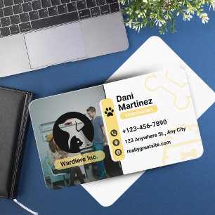 Modern Vet Clinic Business Card – White & Yellow 