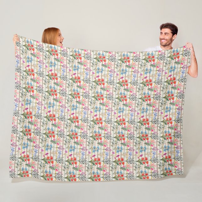  Modern Watercolor Flower Pattern Fleece Blanket (In Situ)