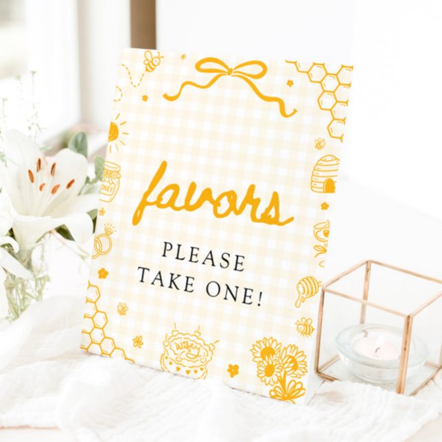 Modern Yellow Gingham Honey Bee Favours Sign (Modern Yellow Gingham Honey Bee Favors Sign)