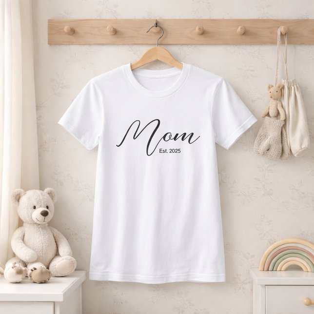 Mom Established New Mom Gift T-Shirt (Creator Uploaded)