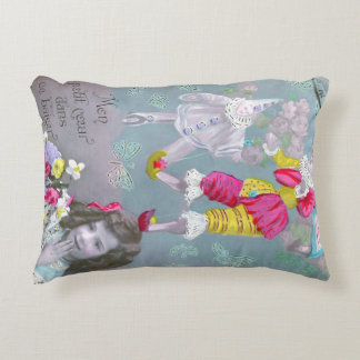Mon petite coeur dans ce baiser 2 decorative cushion
