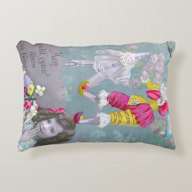 Mon petite coeur dans ce baiser 2 decorative cushion (Front)