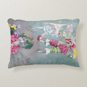 Mon petite coeur dans ce baiser decorative cushion