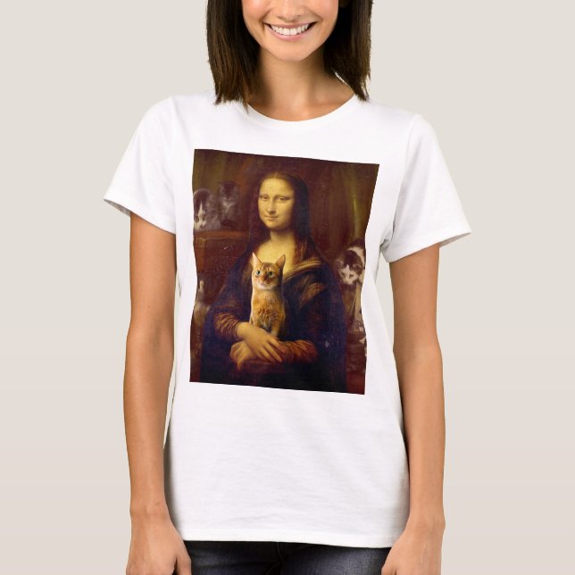 Mona Lisa and her cat                              T-Shirt (Front)