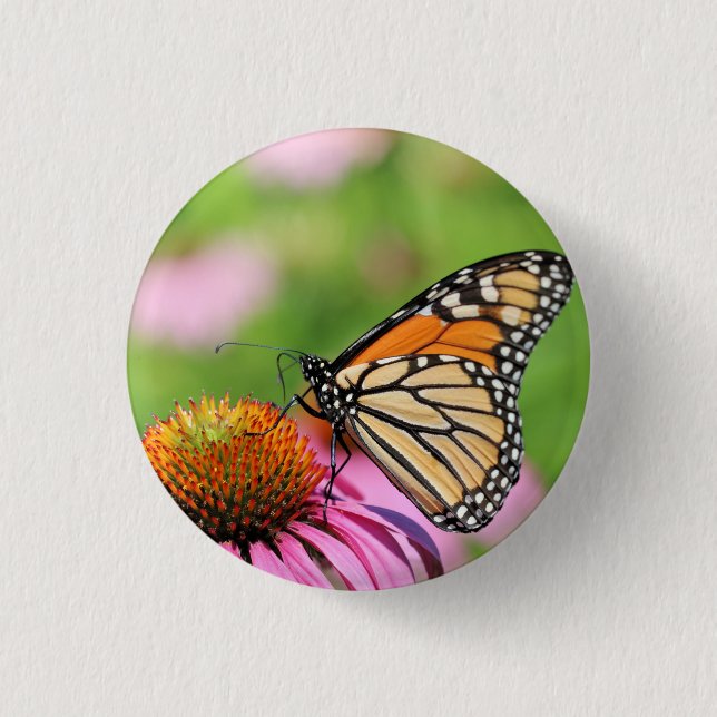 Monarch    3 cm round badge (Front)