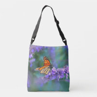 Monarch Butterfly on Purple lilac Flower