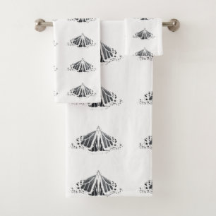 Monarch outline all around bath towel set