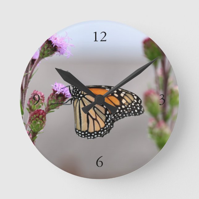 Monarch    round clock (Front)