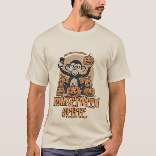 Monkeyween Selfie – Vintage Halloween  T-Shirt (Front)