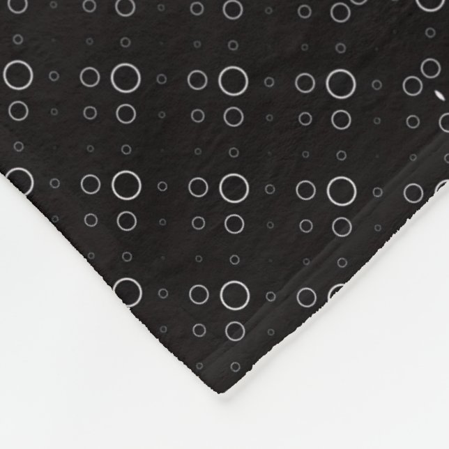 Monochrome Circles Blanket (Corner)