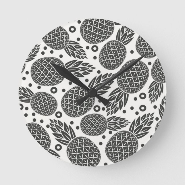 Monochrome Pineapples Round Clock (Front)