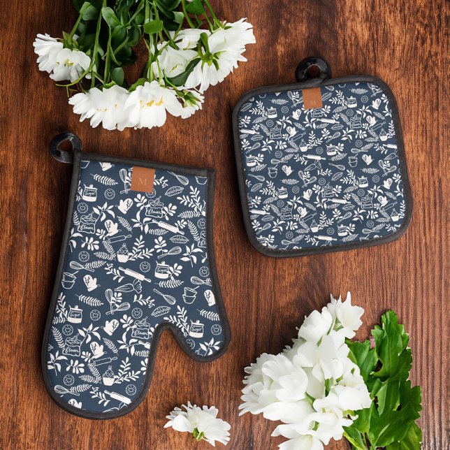 Monogram Country Style Floral Baking Pattern Blue Oven Mitt & Pot Holder Set (Monogram Country Style Floral Baking Pattern Blue Oven Mitt & Pot Holder Set)